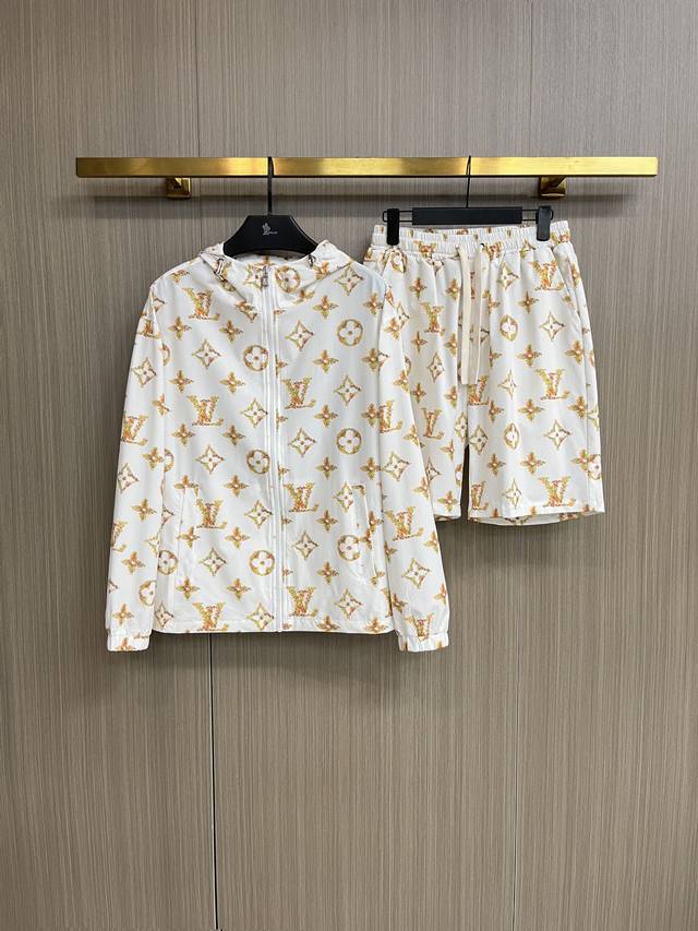 Louis Vuitton LV 2025 Summer Sun Protection Shirt and Shorts Set, a luxurious h