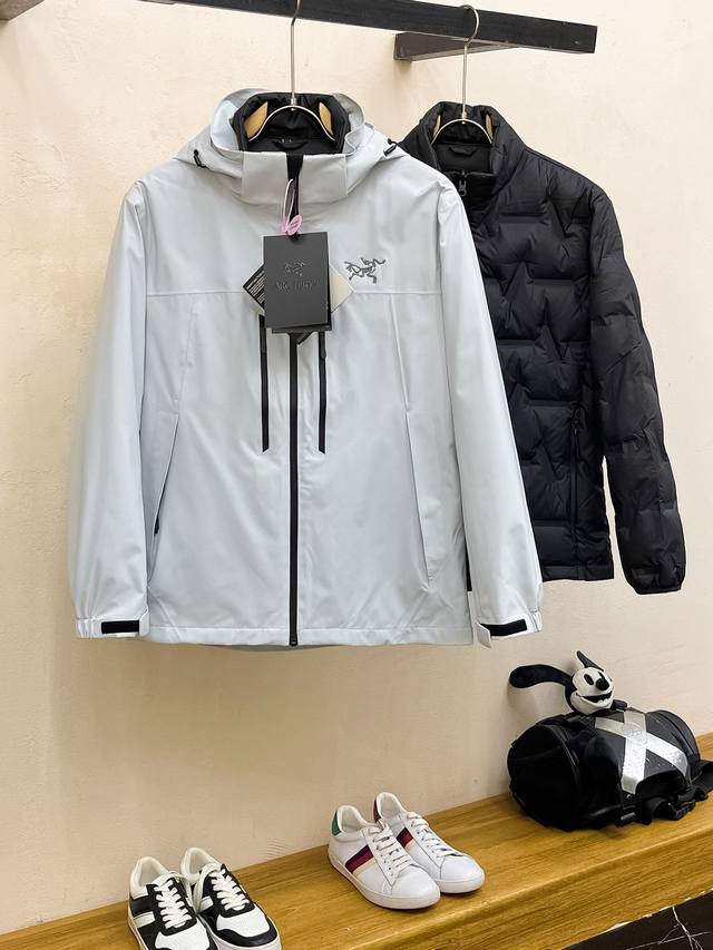 Top-tier Arc'teryx down 3-in-1 detachable Arc'teryx Braun embroidery, different