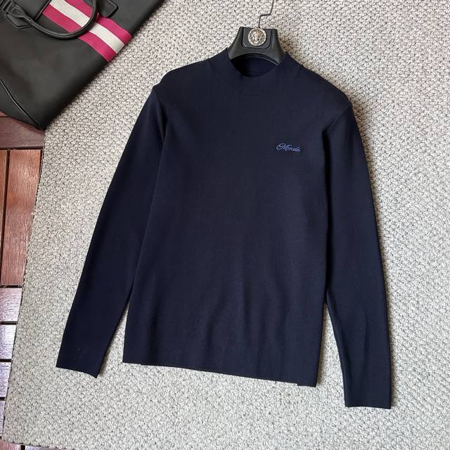 Md A highly recommended classic crew neck wool sweater for British dandies and s