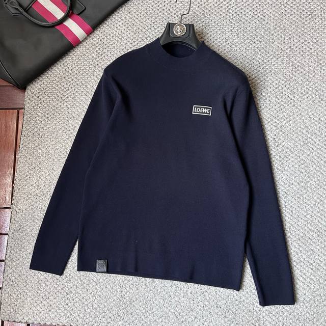 Loewe British dandy gentleman's classic crew neck wool sweater, highly recommend