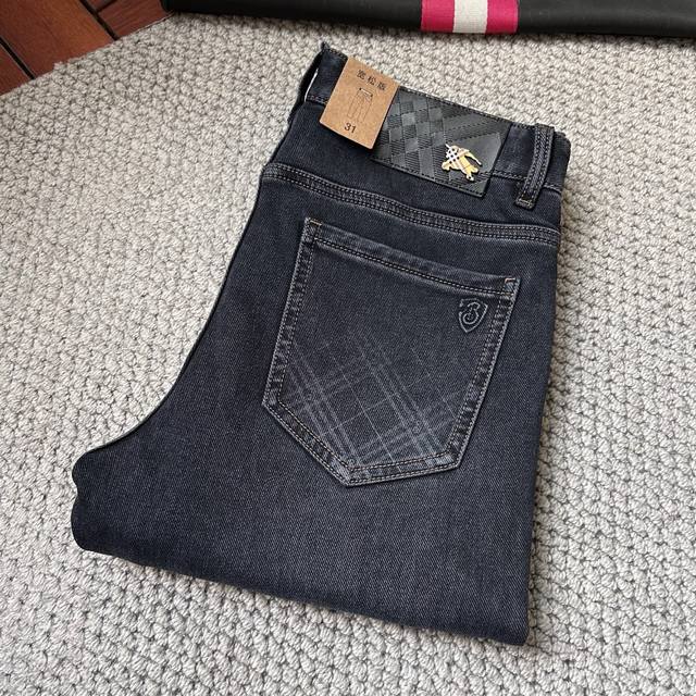 Burberry's Autumn/Winter New Arrival Jeans - Hot Selling Item. A perfect blend
