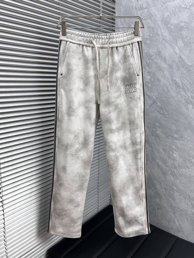 Miu ''2025 Autumn/Winter New Arrivals at Department Stores. Original custom-made