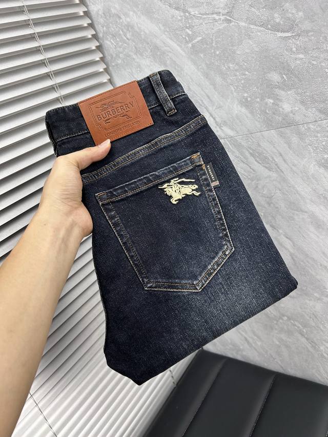 Burberry's "High-end custom-made 2025 Autumn/Winter latest denim jeans are now