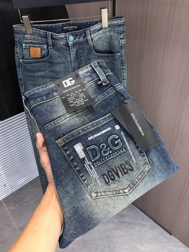 Dg Dolce & Gabbana Fall/Winter Slim Fit Jeans! Heavy-duty yeast-washed finish, s