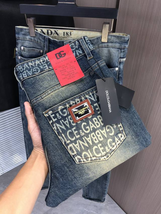 Dg Dolce & Gabbana Fall/Winter Slim Fit Jeans! Heavy-duty yeast-washed finish, s