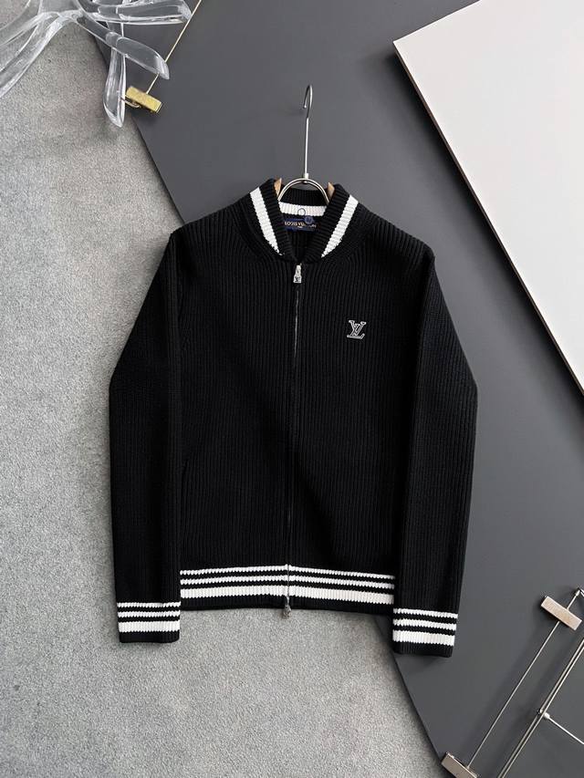 LV! New Autumn/Winter Unisex High-Weight Knitted Wool Cardigan with Color-Catchi
