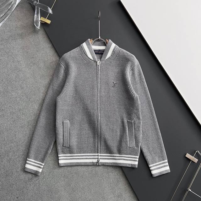 LV! New Autumn/Winter Unisex High-Weight Knitted Wool Cardigan with Color-Catchi