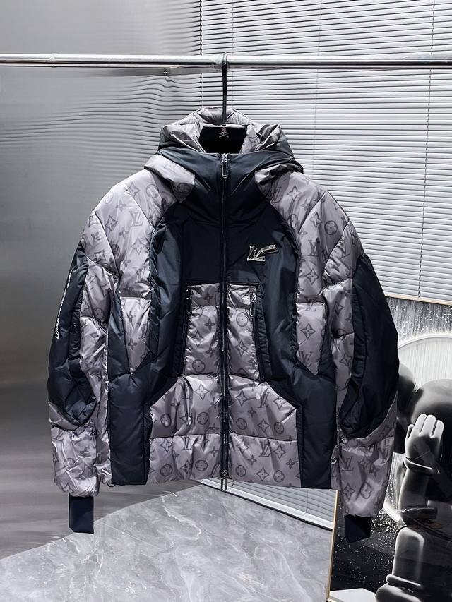 Louis Vuitton 2025 Fall/Winter New Hooded Down Jacket, a hot-selling item, in s