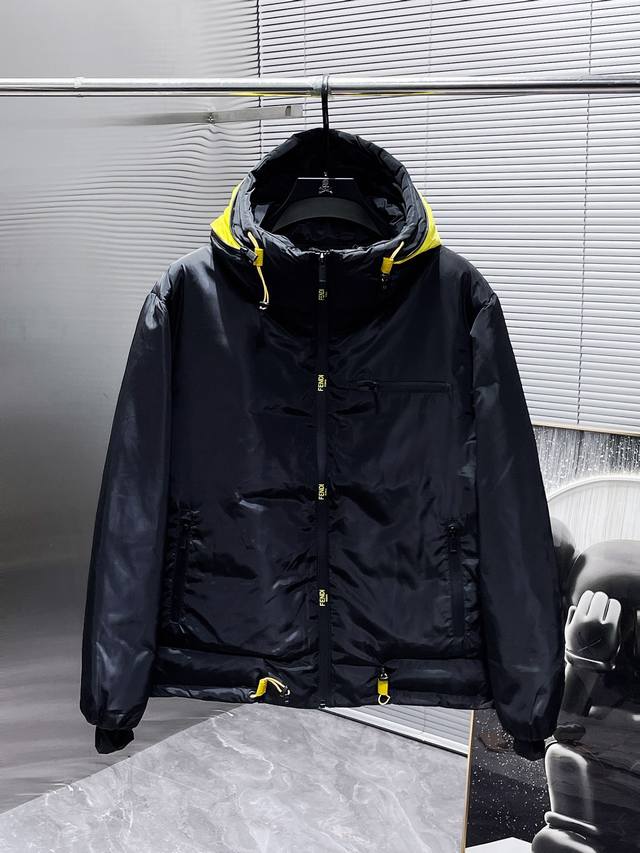 Fendi 2025 Autumn/Winter New Hooded Down Jacket, a hot-selling item, in superb