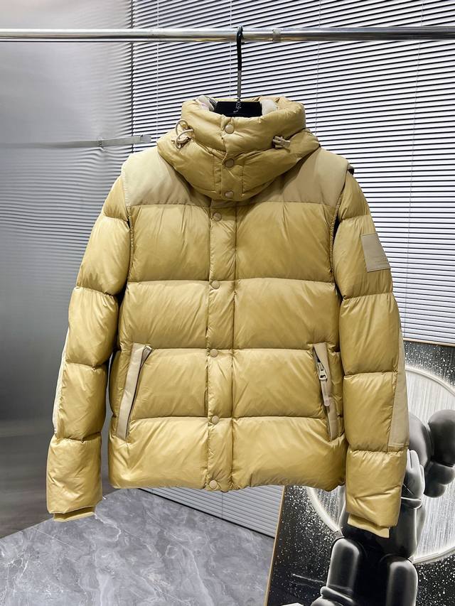 Burberry 2025 Fall/Winter New Hooded Down Jacket, two-in-one design, detachable