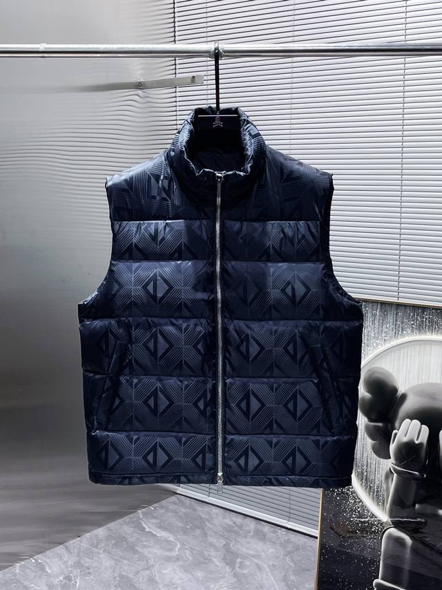 Dior 2025 Fall/Winter New Stand Collar Vest Down Jacket, a hot-selling item, hi