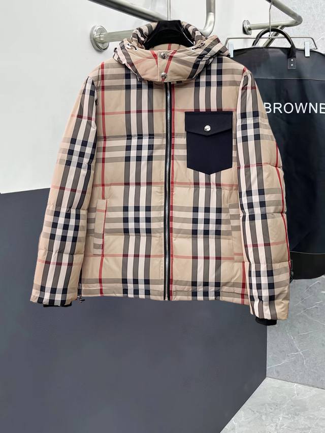 Burberry official website new down jacket. This jacket, touted as the most high