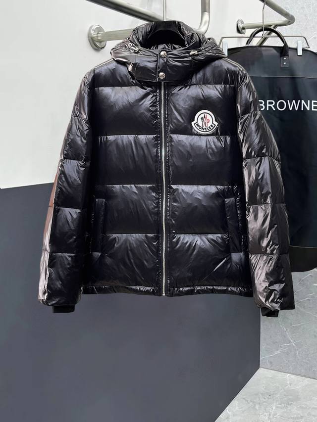 New Moncler down jacket from the official website. This jacket, touted as the m