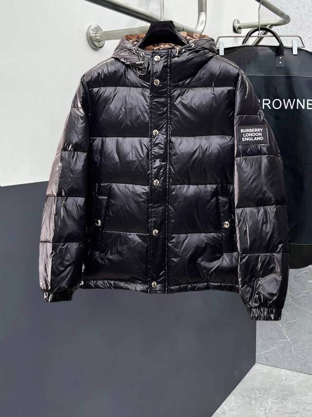Burberry official website new down jacket. This jacket is touted as the most hi