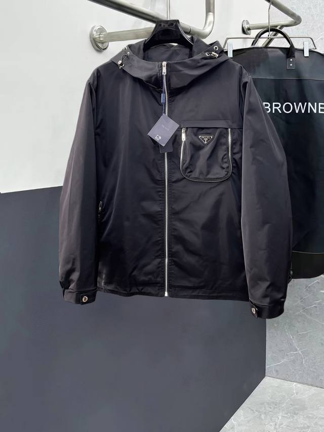 Prada High-Quality 2025 Spring New Arrival Jacket. A runway piece in perfect co