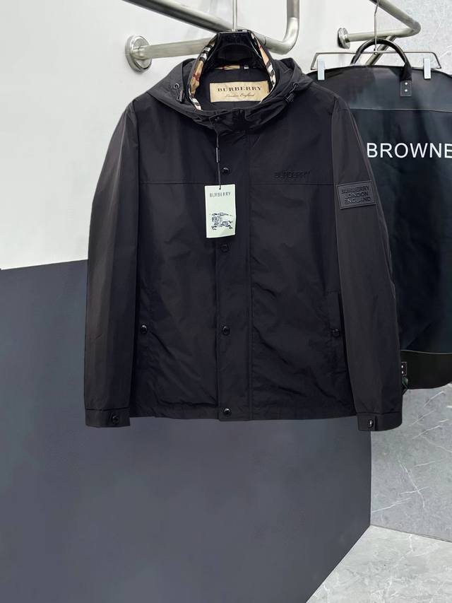 Burberry High-Quality 2025 Spring New Arrival Jacket. A runway piece in perfect