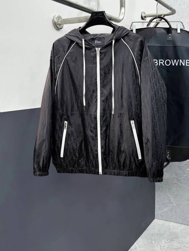 Dior High-Quality 2025 Spring New Arrival Jacket. A runway piece in perfect con