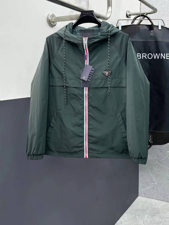 Prada High-Quality 2025 Spring New Arrival Jacket. A runway piece in perfect co