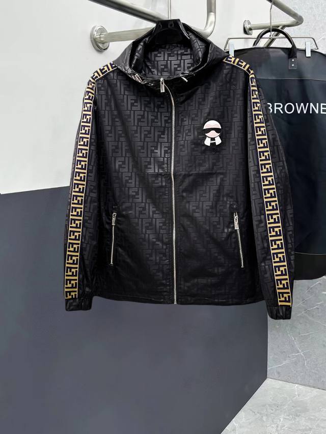 Fendi High-Quality 2025 Spring New Arrival Jacket. A runway new arrival in perf