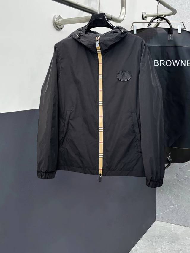 Burberry High-Quality 2025 Spring New Arrival Jacket. A runway piece in perfect
