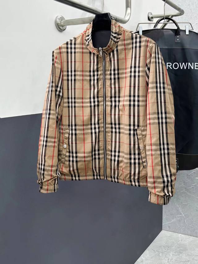 Burberry High-Quality 2025 Spring New Arrival Jacket. A runway piece in perfect