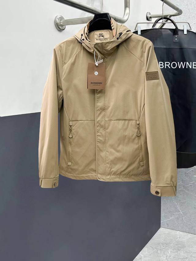 Burberry High-Quality 2025 Spring New Arrival Jacket. A runway piece in perfect