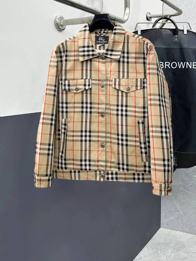 Burberry High-Quality 2025 Spring New Arrival Jacket. A runway piece in perfect