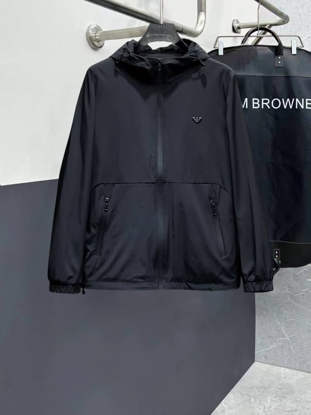 Armani High-Quality 2025 Spring New Arrival Jacket. A runway piece in perfect c