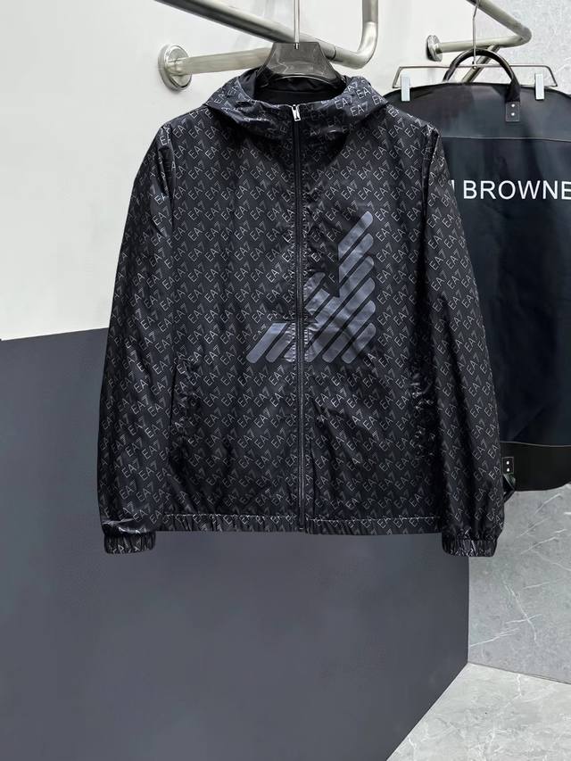 Armani High-Quality 2025 Spring New Arrival Jacket. A runway piece in perfect c