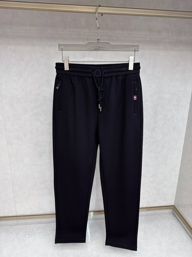 Moncler 2025 Autumn/Winter Casual Pants, made of pure cotton fabric, are comfor