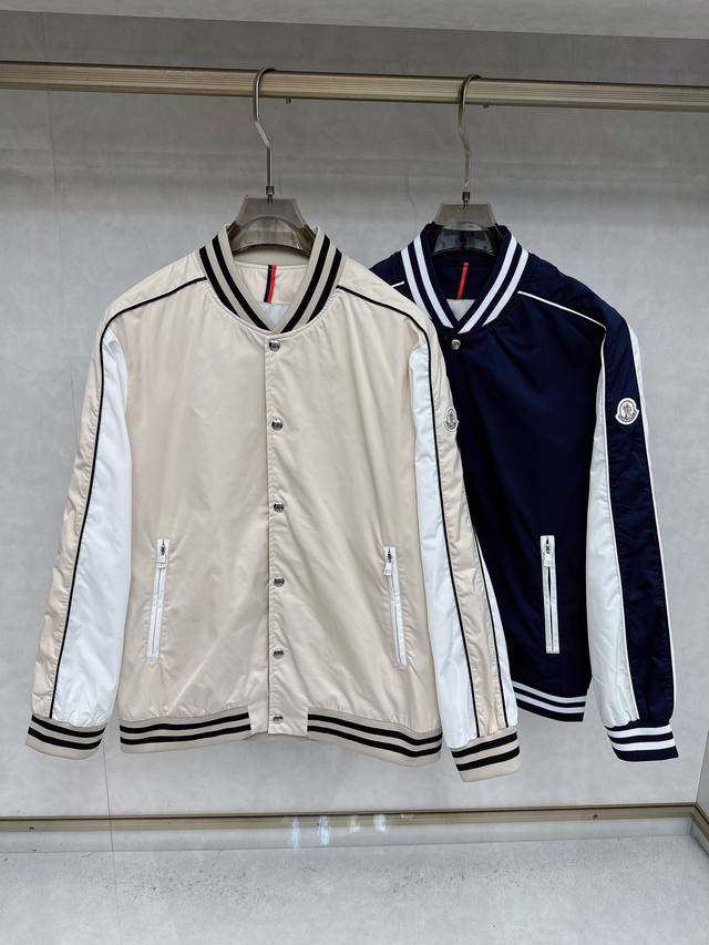 Moner Exclusive: Latest Fashion Jacket. A classic design with a stunning look,