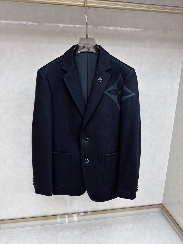 Lv Louis Vuitton Exclusive Taste, Showcasing Gentlemanly Style: Autumn/Winter Hi