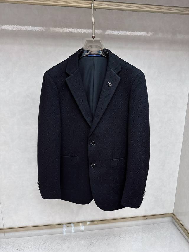 Lv. 2025 Autumn/Winter Simple Business Casual Suit Jacket. Made with exclusively