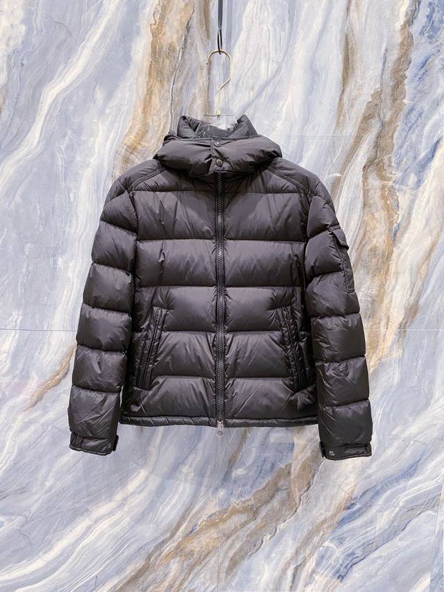 Premium Down, Moncler's Classic Choice, Newly Released in 2025. Maya New Tech N