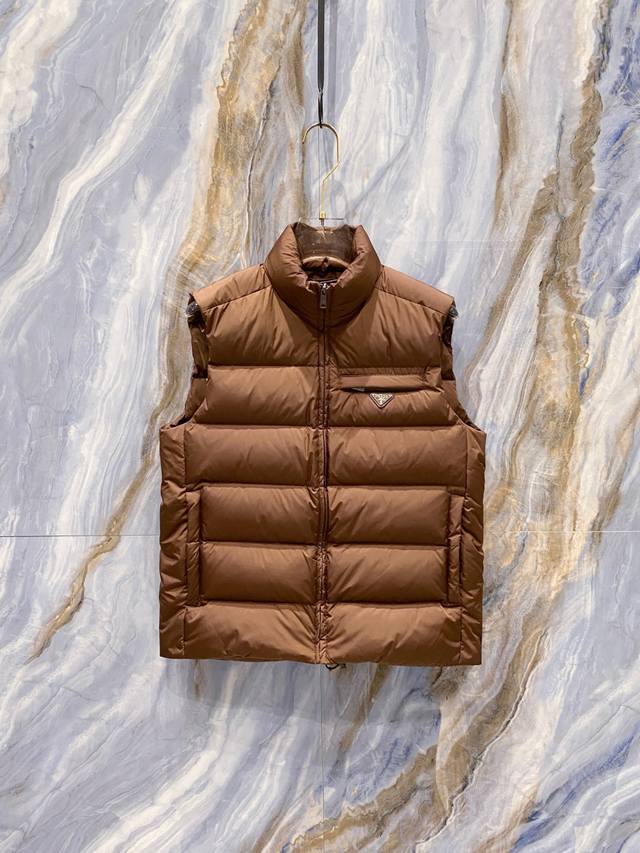 Prada 2025 Fall/Winter New Product Launch, Newest Down Vest Now Available! All
