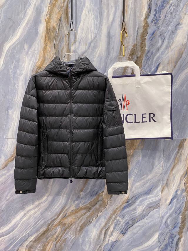 Moncler Goose Down Jacket, 2025 Winter New Men's Hooded Down Jacket. High-quali