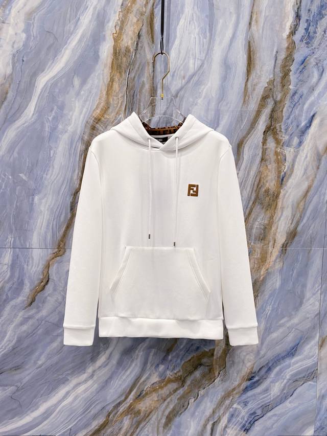 Fendi's new Fall/Winter 2025 collection is now available! This unisex hooded sw