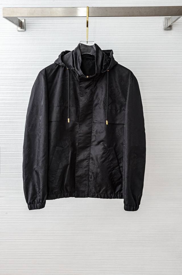 Lv 25Fw Men's Solid Color Hooded Jacket# This classic style incorporates the cur