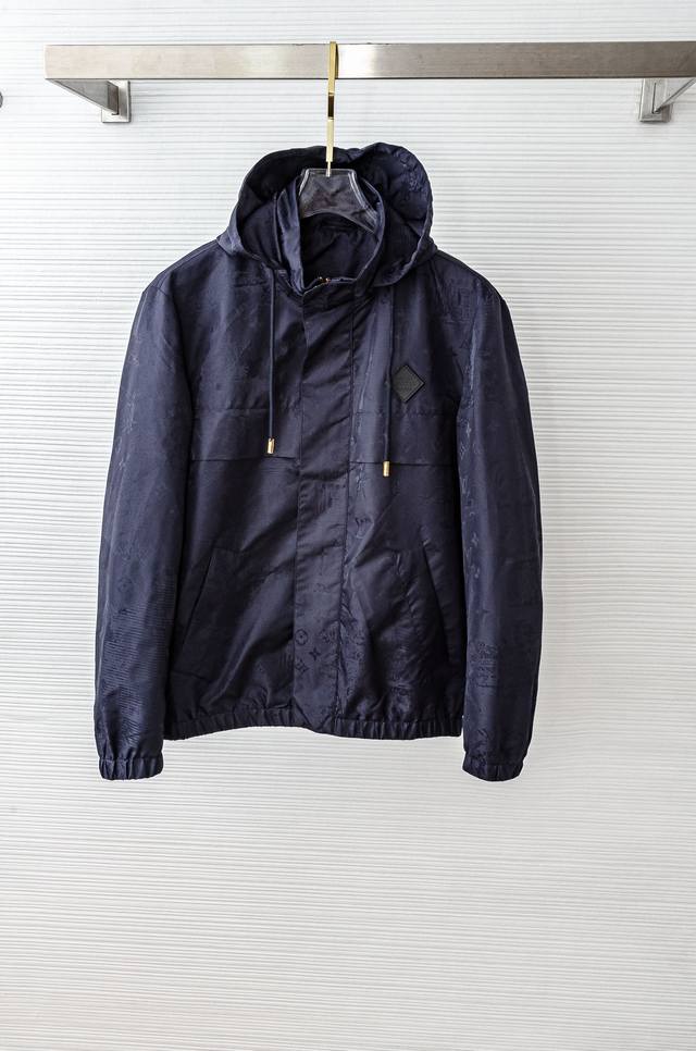 Lv 25Fw Men's Solid Color Hooded Jacket# This classic style incorporates the cur