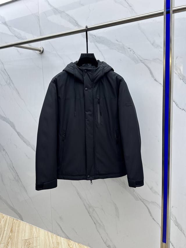 Zegna 2025 Latest Fashion Designer Down Jacket. The hood is non-detachable, and