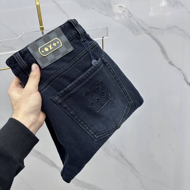 LV Louis Vuitton 2025 Fall/Winter Fleece-Lined Thickened Newest Jeans, Available