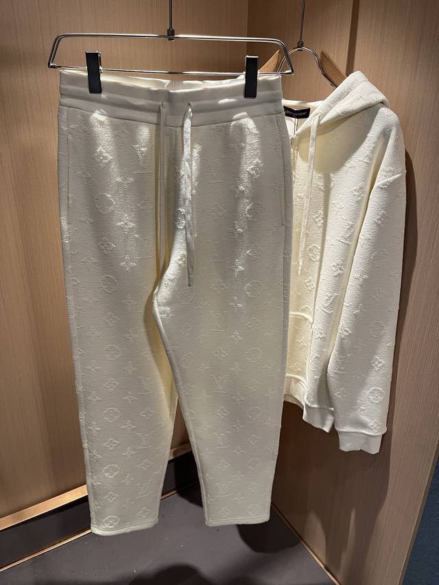 Louis Vuit*On 2025 Fall/Winter Monogram Collection! Unisex Sets! The new high-en