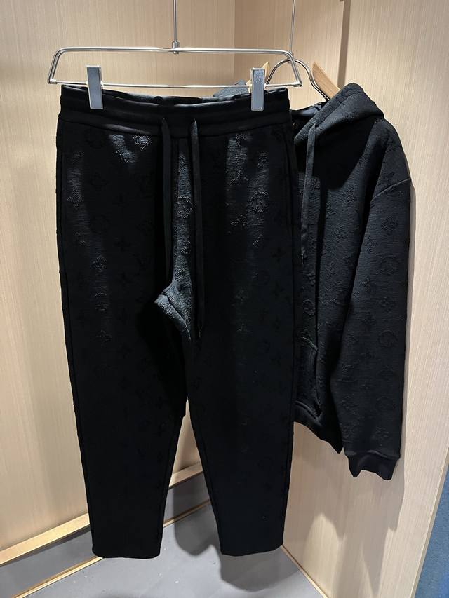 Louis Vuit*On 2025 Fall/Winter Monogram Collection! Unisex Sets! The new high-en