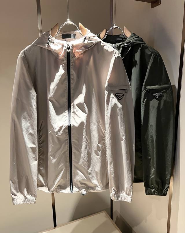 prad*A Puda 2025 Autumn/Winter Casual Jacket, the latest fashionable casual zip-