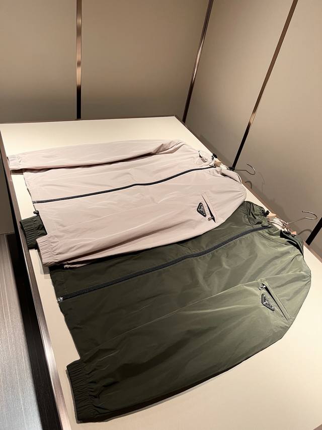 prad*A Puda 2025 Autumn/Winter Casual Jacket, the latest fashionable casual zip-