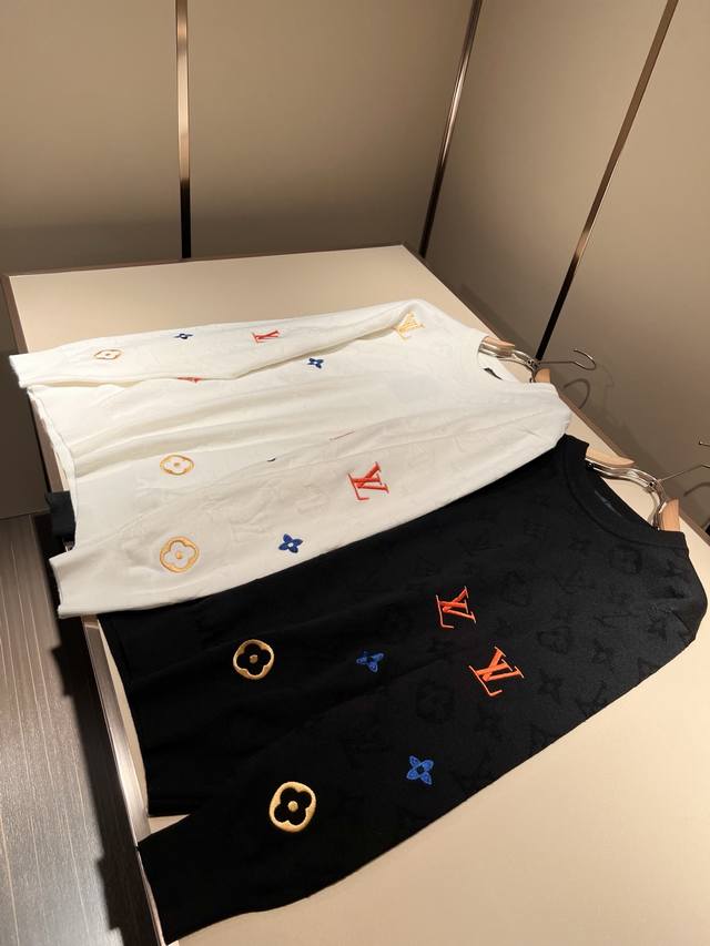 Louis Vuit*On 2025 Autumn/Winter Louis Vuitton Family Luxury Knit Wool Sweater!