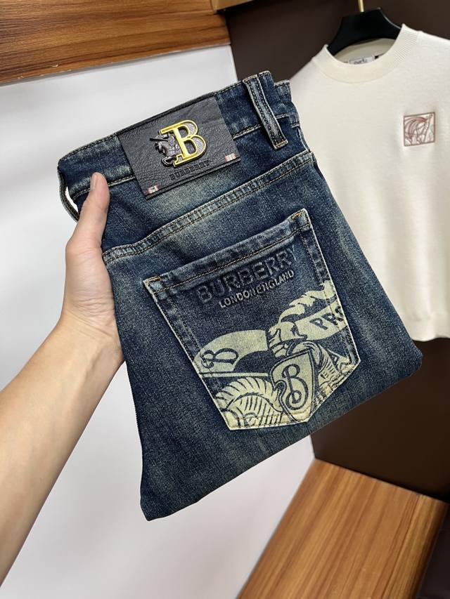 Burberry 2025 Autumn New Arrival European Style Men's Business Casual Jeans. Wh