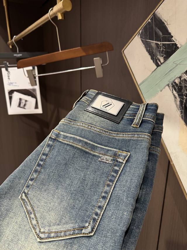 Zz25S New Men's Casual Jeans, Sizes 29-38 DDD