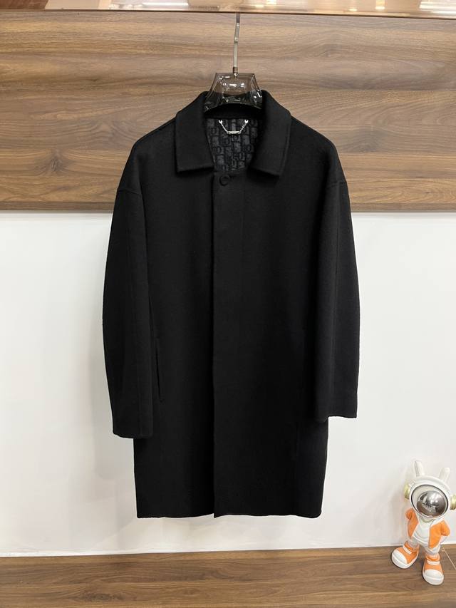 Dior 2025 Autumn/Winter New Arrival - Genuine Leather Series. This Dior cashmer