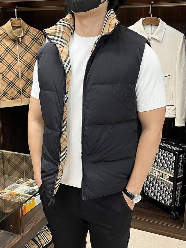 Features Burberry 2025 latest fashion designer down jacket/vest. A reversible, t